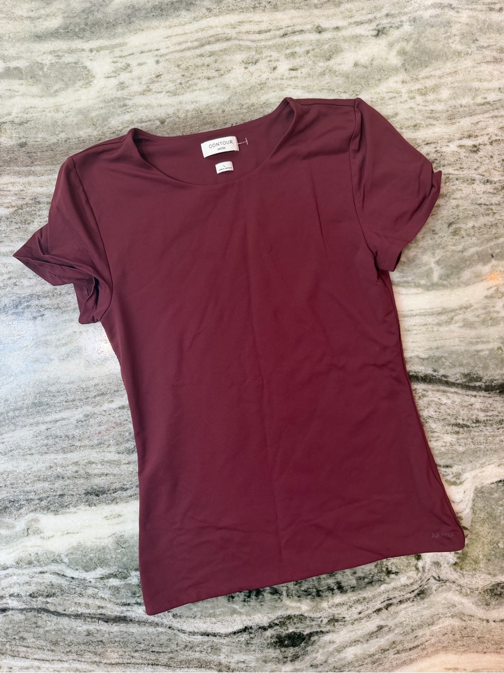 Aritzia Babaton Contour Short Sleeve Top 
Large